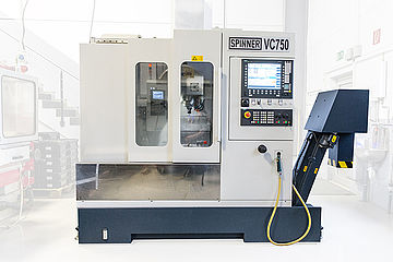 Spinner VC-750 Fräsmaschine
